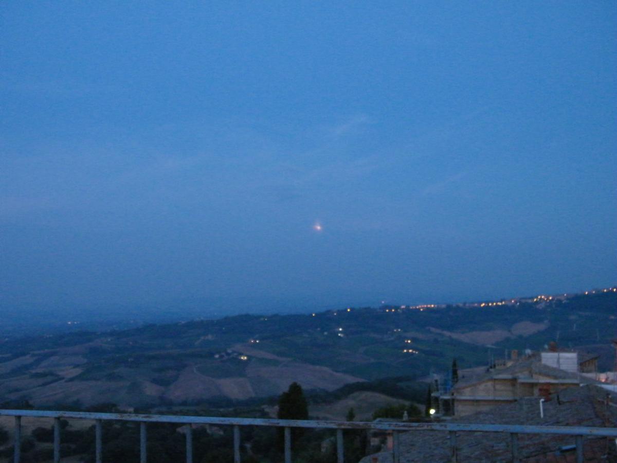 B&B Il Glicine Montefollonico Esterno foto