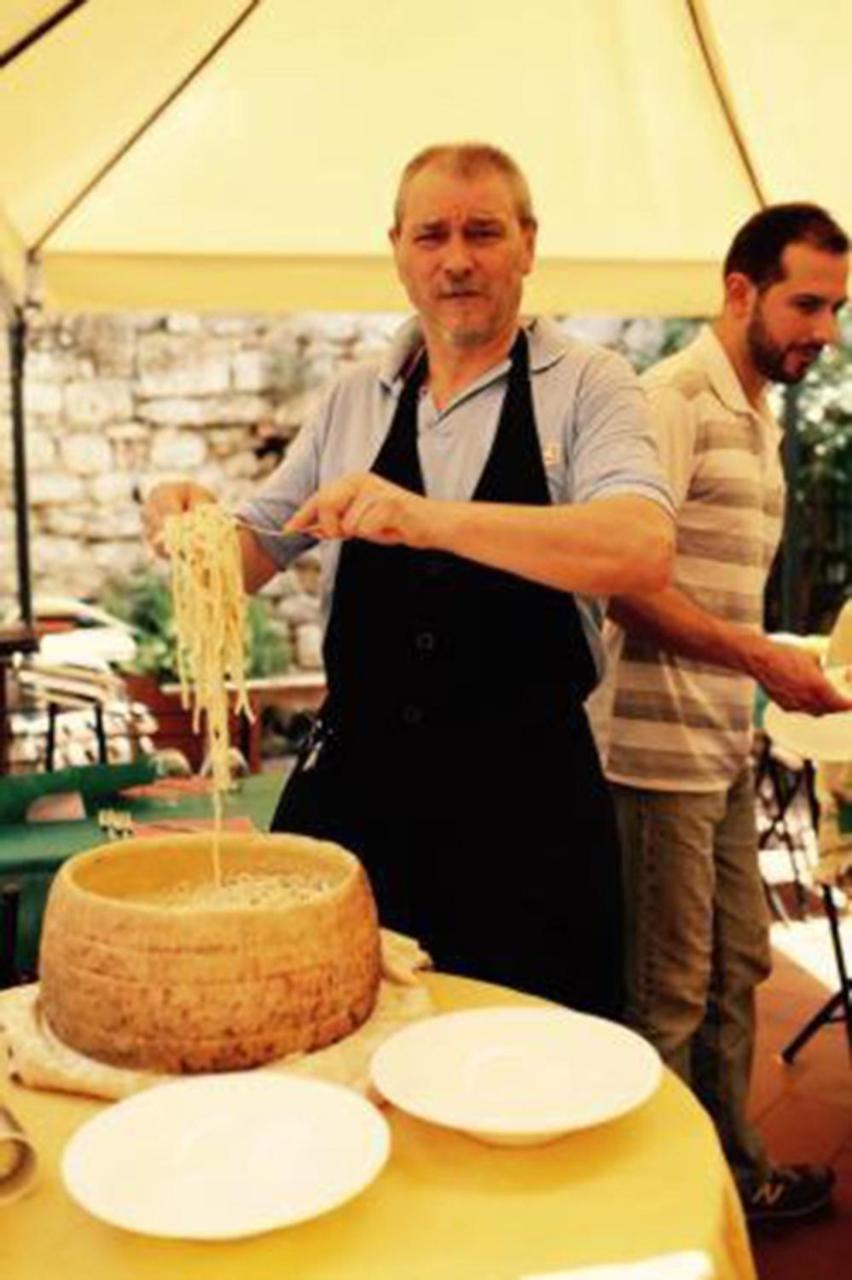 B&B Il Glicine Montefollonico Esterno foto